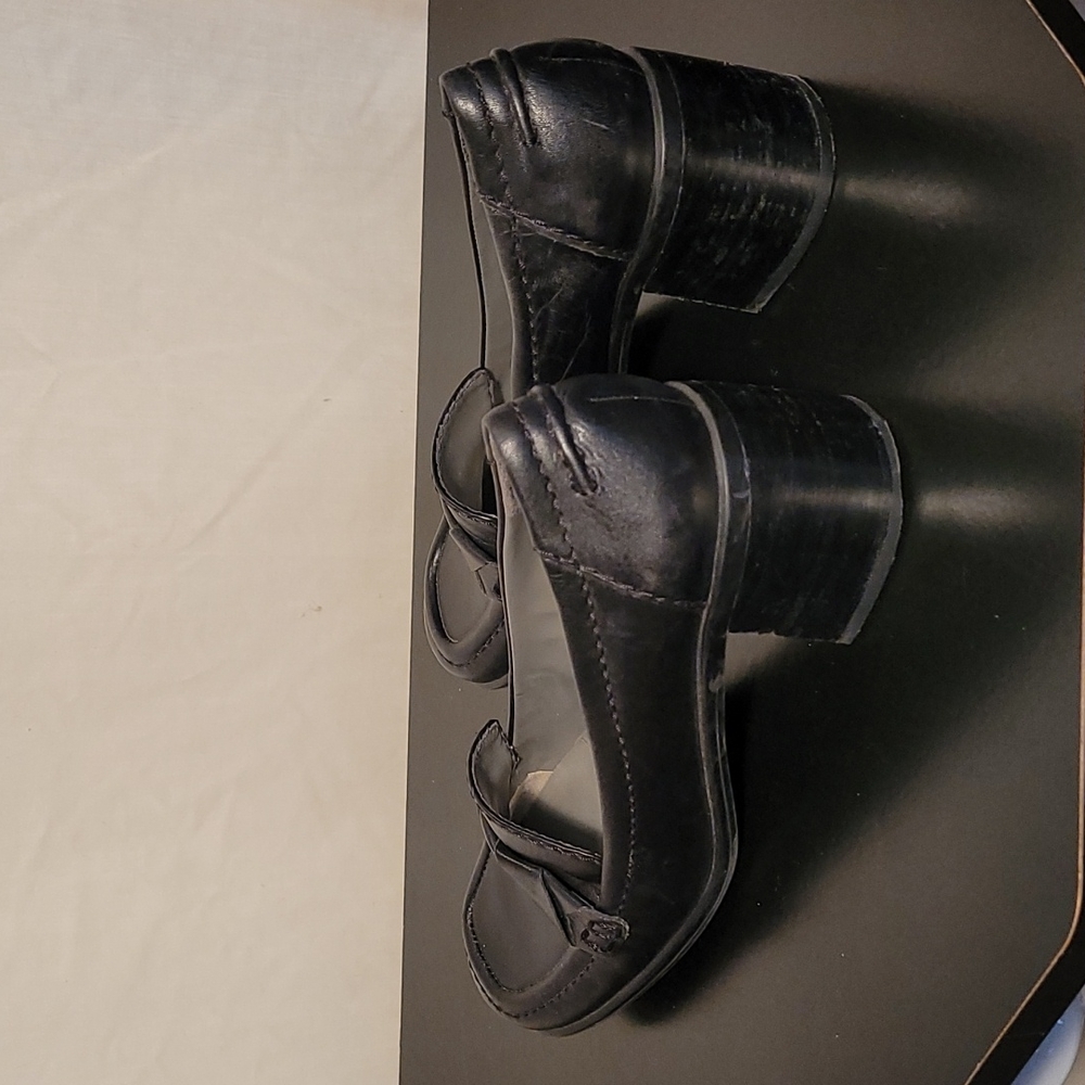 Bandolino Drumer Black Leather Slip On  Block Heels - Picture 7 of 10